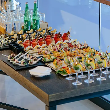 Hotel By Ihg Belgrado