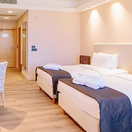 By Ihg Hotel