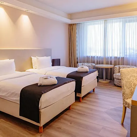 Hotel By Ihg 4*