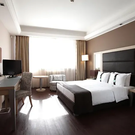 By Ihg Hotel